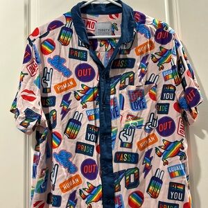 TRINITY Pride graphic button down collar short sleeve shirt 100% rayon size L